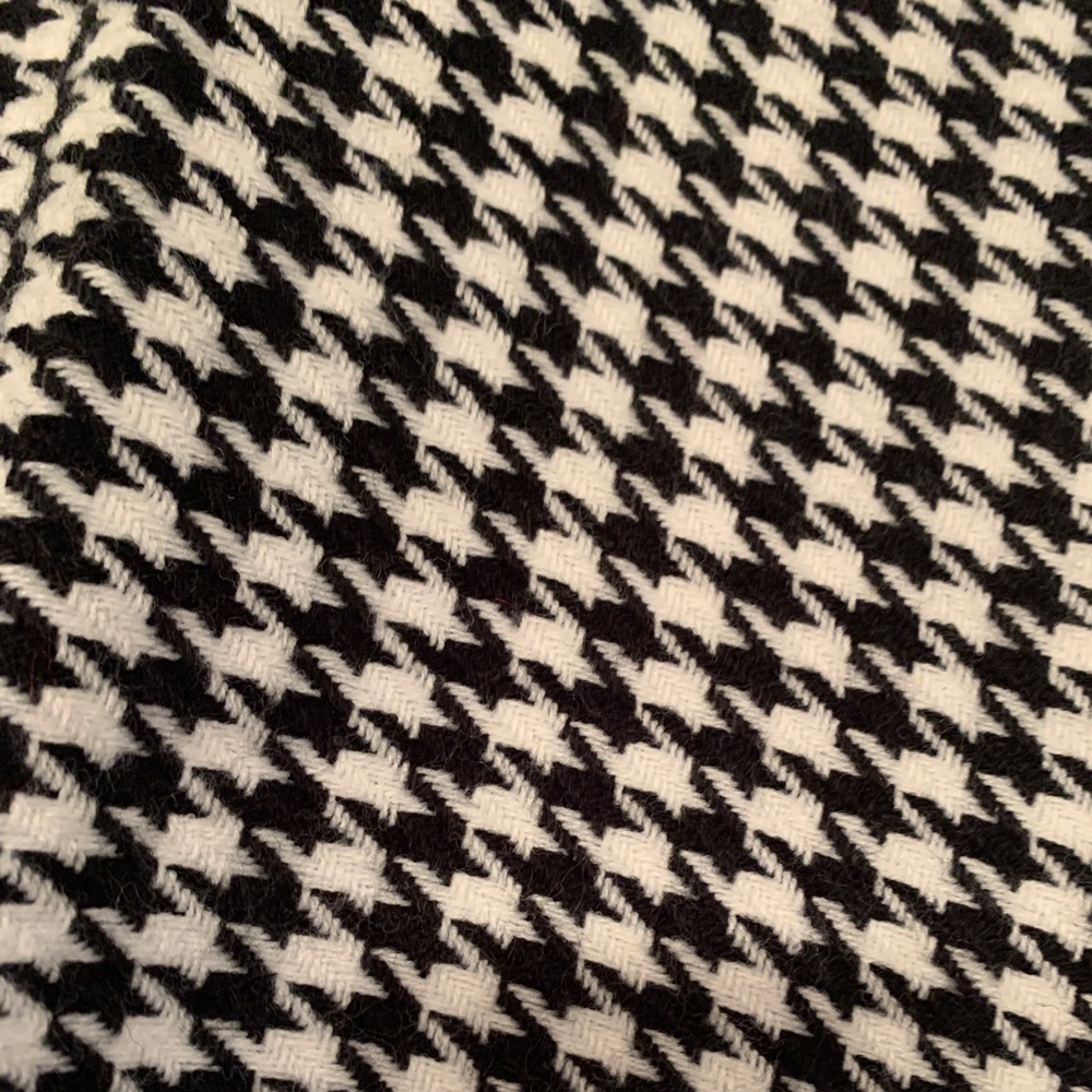 Black & White Houndstooth Pattern Pullover Ponchos - image 3
